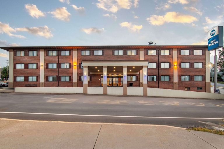 Exterior & Views 2, Best Western On the River, Marion