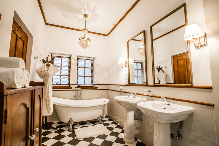 Bathroom 4, Thotalagala, Haputale