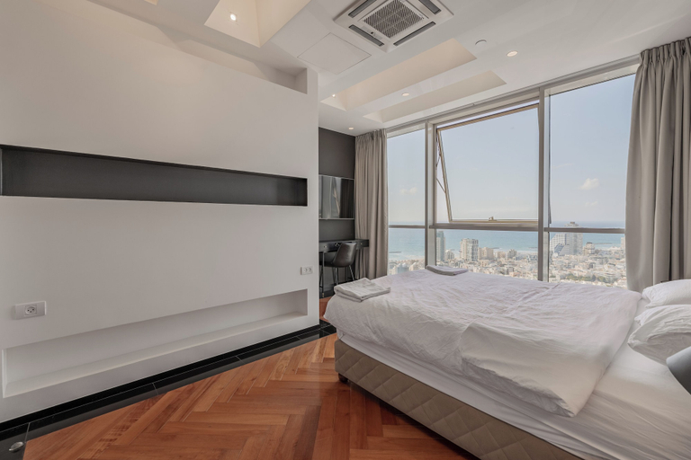 Bedroom 2, The TLV DREAM by BREEZ