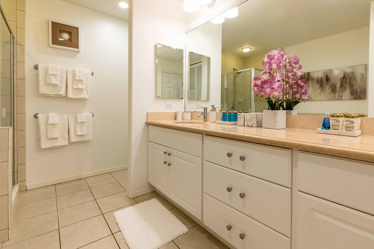 Bathroom 4, Stylish Villa with Pool Access, Hawaii