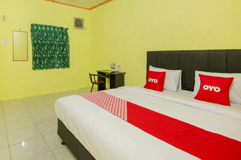 Bedroom 4, OYO 1701 Bagus Inn, Karo
