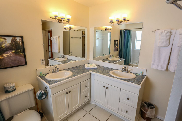 Bathroom 4, 217 Delmar Rio Del Mar, Lee