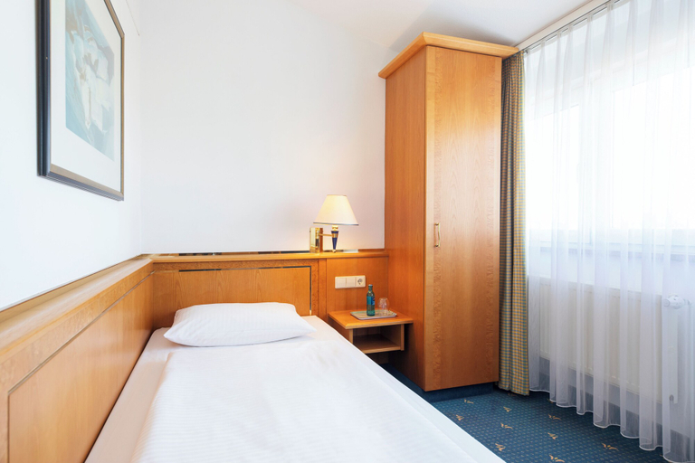 Bedroom 3, ACHAT Hotel Magdeburg, Magdeburg