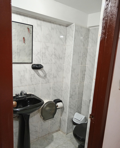 Bathroom, Hostal sinchiroca machupicchu, Urubamba