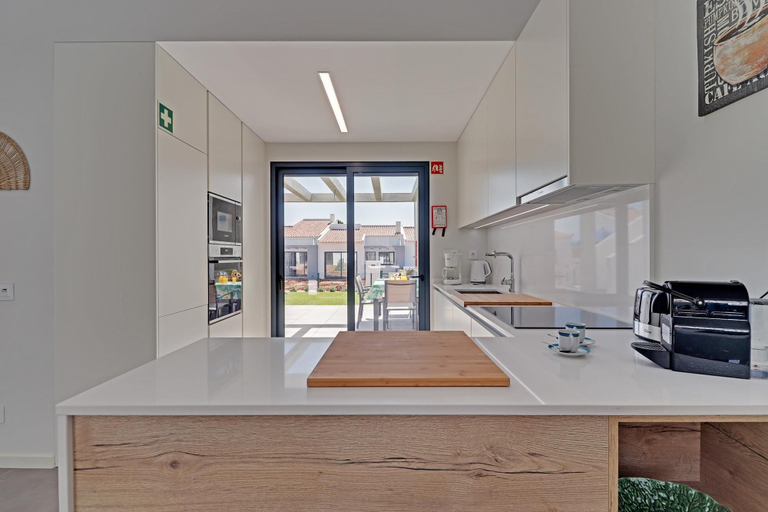 Others 5, THE Villa in Vilamoura, Loulé