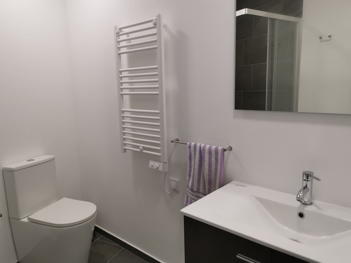 Bathroom 4, DoBairro Suites at Merces, Lisbon