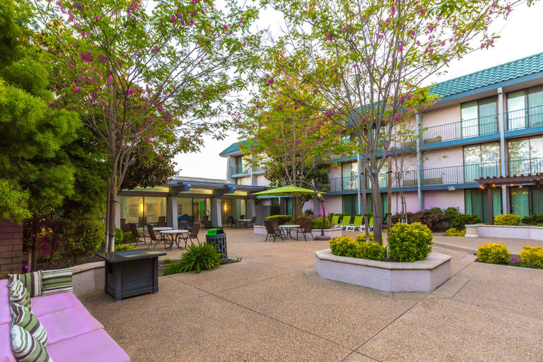 Holiday Inn Dublin-Pleasanton - Tap to explore photos