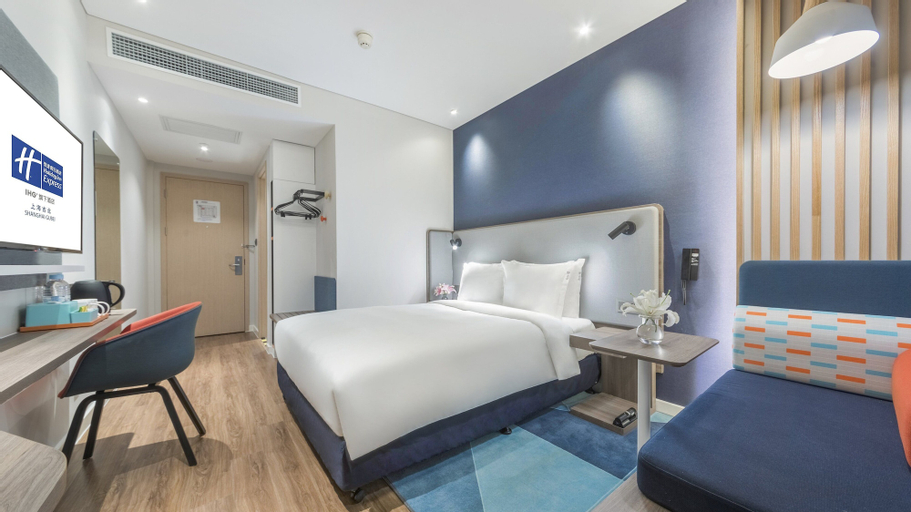 Bedroom 14
