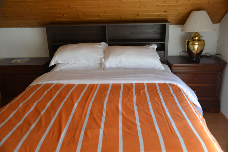 Bedroom 4, Mountain View Rooms, Kaiserslautern
