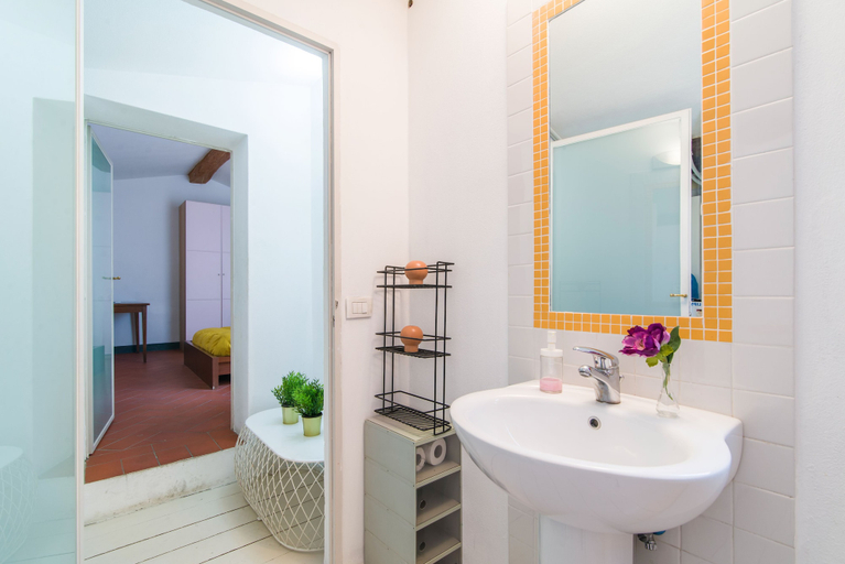 Others 2, Della Scala Modern Apartment, Florence