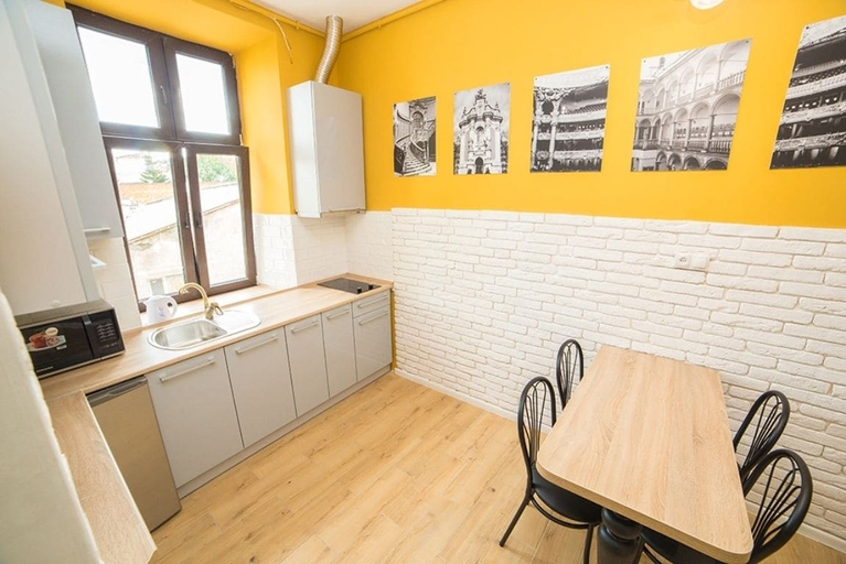 Others 5, Apartment Mitskevicha 5b, L'vivs'ka