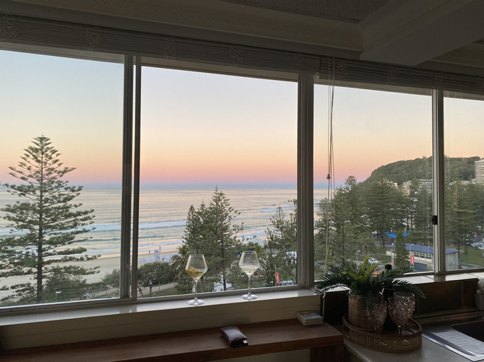 Exterior & Views 11