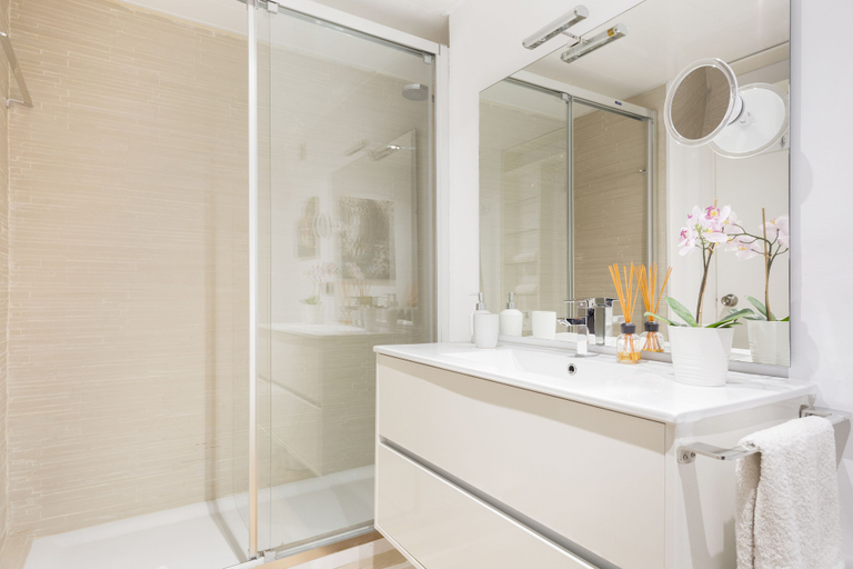 Bathroom, Apartamento Mediterráneo, Barcelona