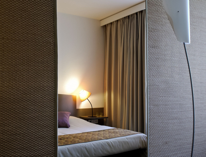 Bedroom 3, Aparthotel Adagio Bordeaux Gambetta, Gironde