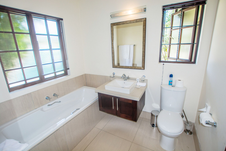 Bathroom 3, HoyoHoyo Hazyview Villas, Ehlanzeni