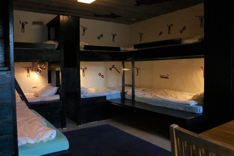 Bedroom 3, Grottbyn - Skånes Djurparks Camping, Höör