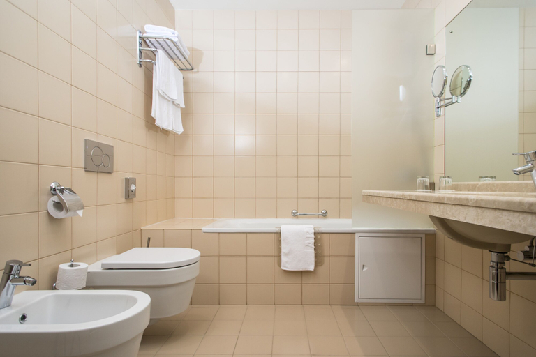 Bathroom 4, Arbat Hotel, Central