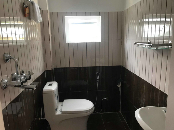 Bathroom, Lala Palace Resort, Bagmati