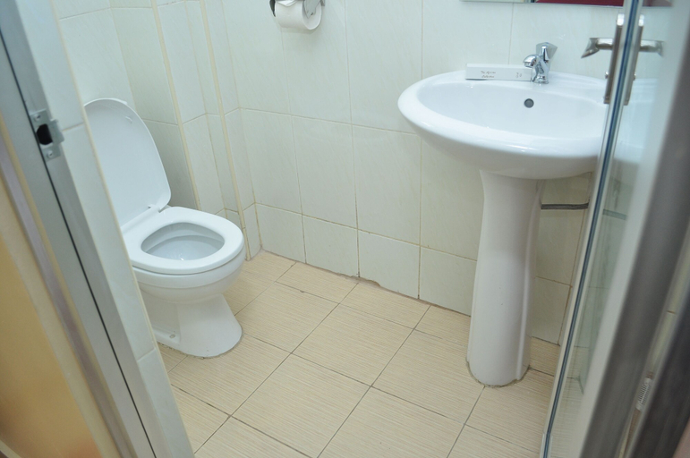 Bathroom 4, Decasa Hotel, Starehe