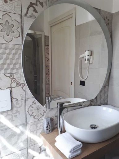 Bathroom 5, Casale degli Ulivi, Crotone