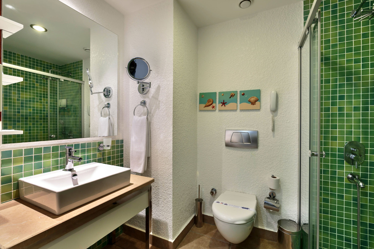Bathroom 4, Sunis Evren Beach Resort Hotel & Spa - All inclusive, Manavgat