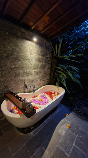 Bathroom 2, Aix Cottage Ubud, Gianyar