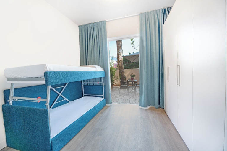 Bedroom 3, Hotel Riva Del Sole, Livorno