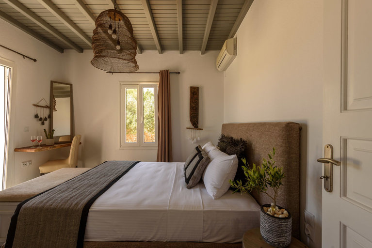 Bedroom 2, Myconian Platinum Villas, South Aegean