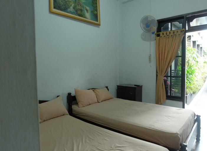 Bedroom 2, Diana Hotel 1, Denpasar