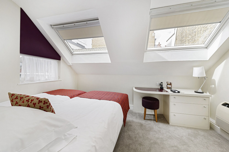 Bedroom 18