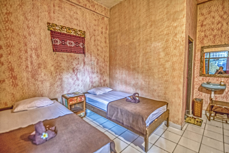 Bedroom 4, Lovina Central Hostel, Buleleng