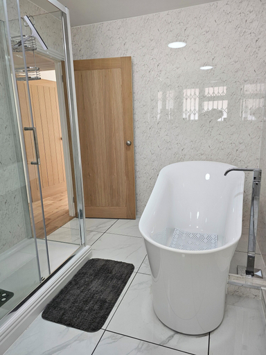 Bathroom 3, Charming 1-bed Apartment in Cromer Town Centre, Norfolk
