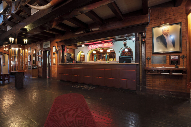 Food & Drinks 5, Hotel El Rancho, McKinley