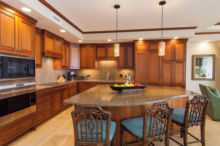 Dining Room 15