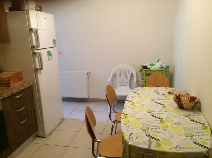 Others 3, Joli Appartement, Bouhaira