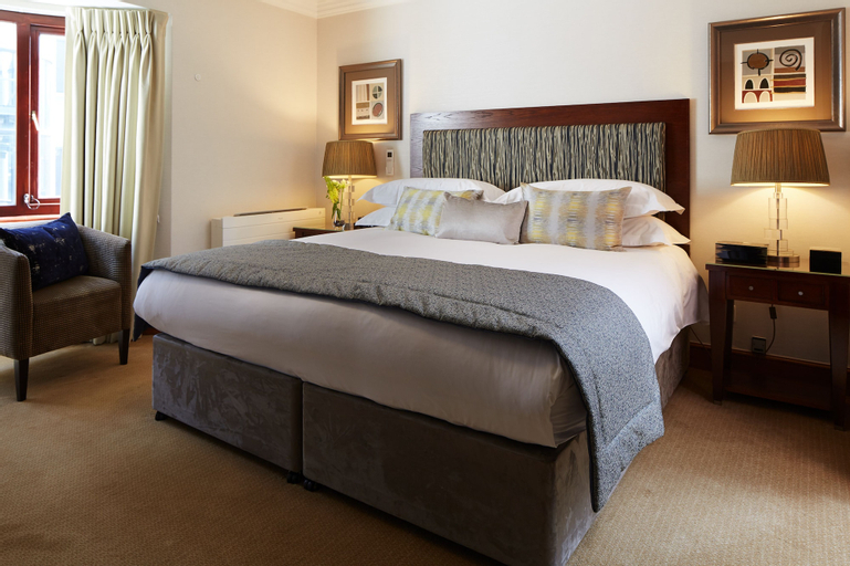 Bedroom 12