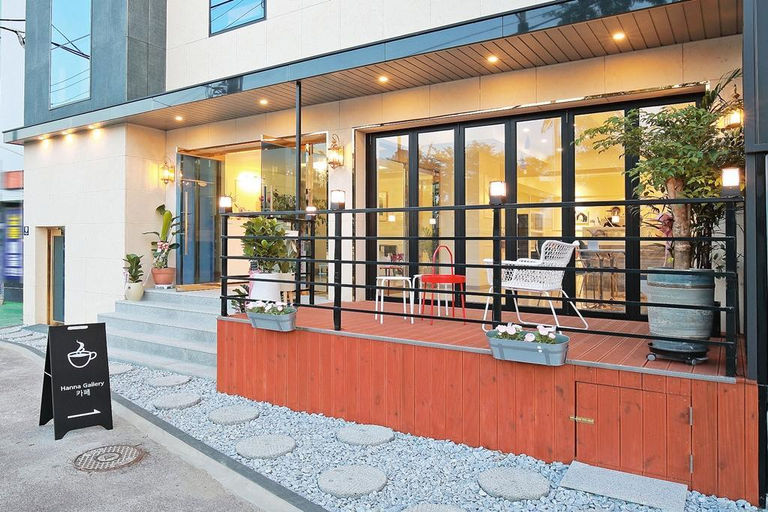 Others 5, Ulsan Dalbit Eunhasu Guest House, Jung