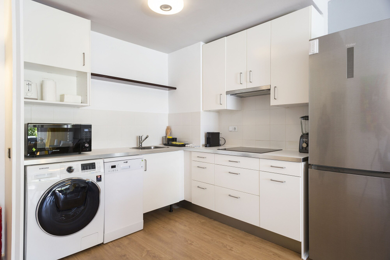 Others 5, Apartamento Mediterráneo, Barcelona