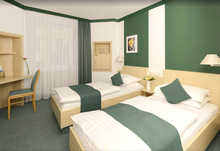 Bedroom 3, Hotel Kaiserin Augusta, Weimar