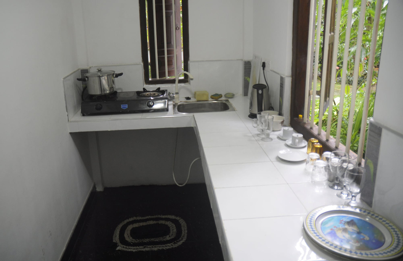 Private kitchen, Banja Little Villa, Hikkaduwa