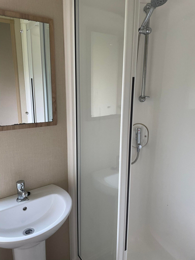 Bathroom 4, Towervans Holiday Park, Lincolnshire