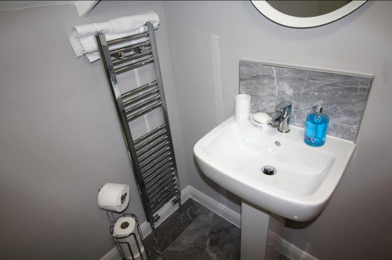 Bathroom 2, Woodstock A 1 bed apartment, Belfast