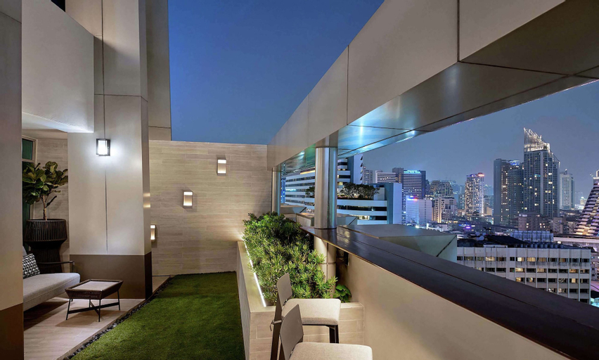 Exterior & Views 6