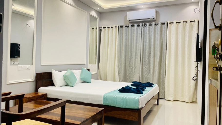 Bedroom 2, Monarch suites, North Goa