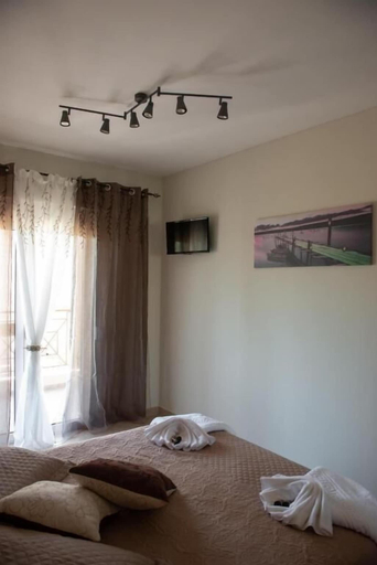Bedroom 2, Artemissoula, Attica