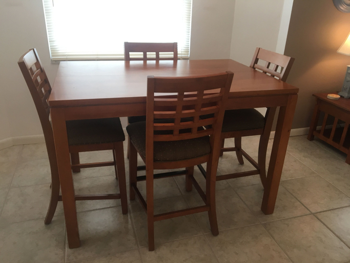 Others 5, Hercules Weekly Vacation Rental, Lee
