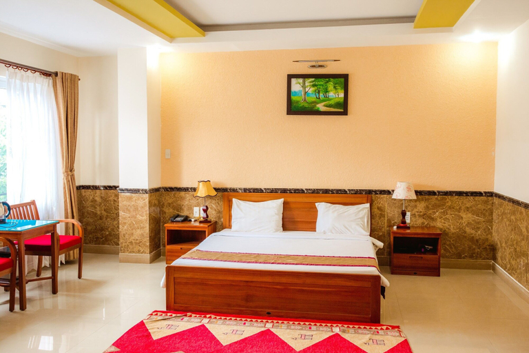 Bedroom 3, Hoang Van Hotel, Kon Tum