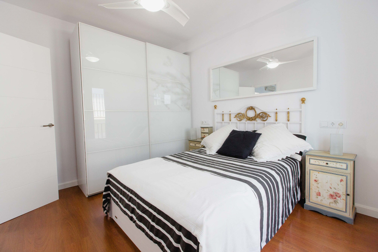 Bedroom 3, Apartamento a un pasito del mercado, Cádiz