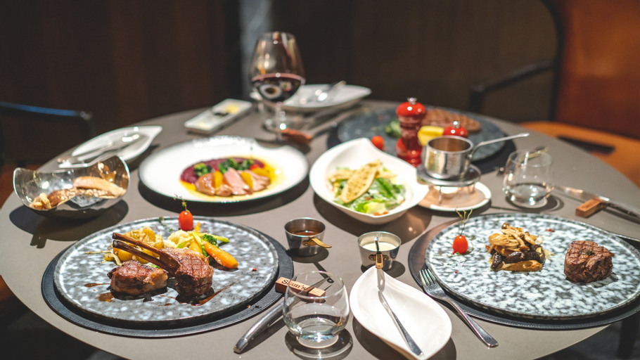 Food & Drinks 8