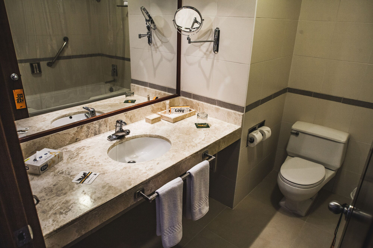 Bathroom 4, Hotel El Lago by Luoxo, Arequipa